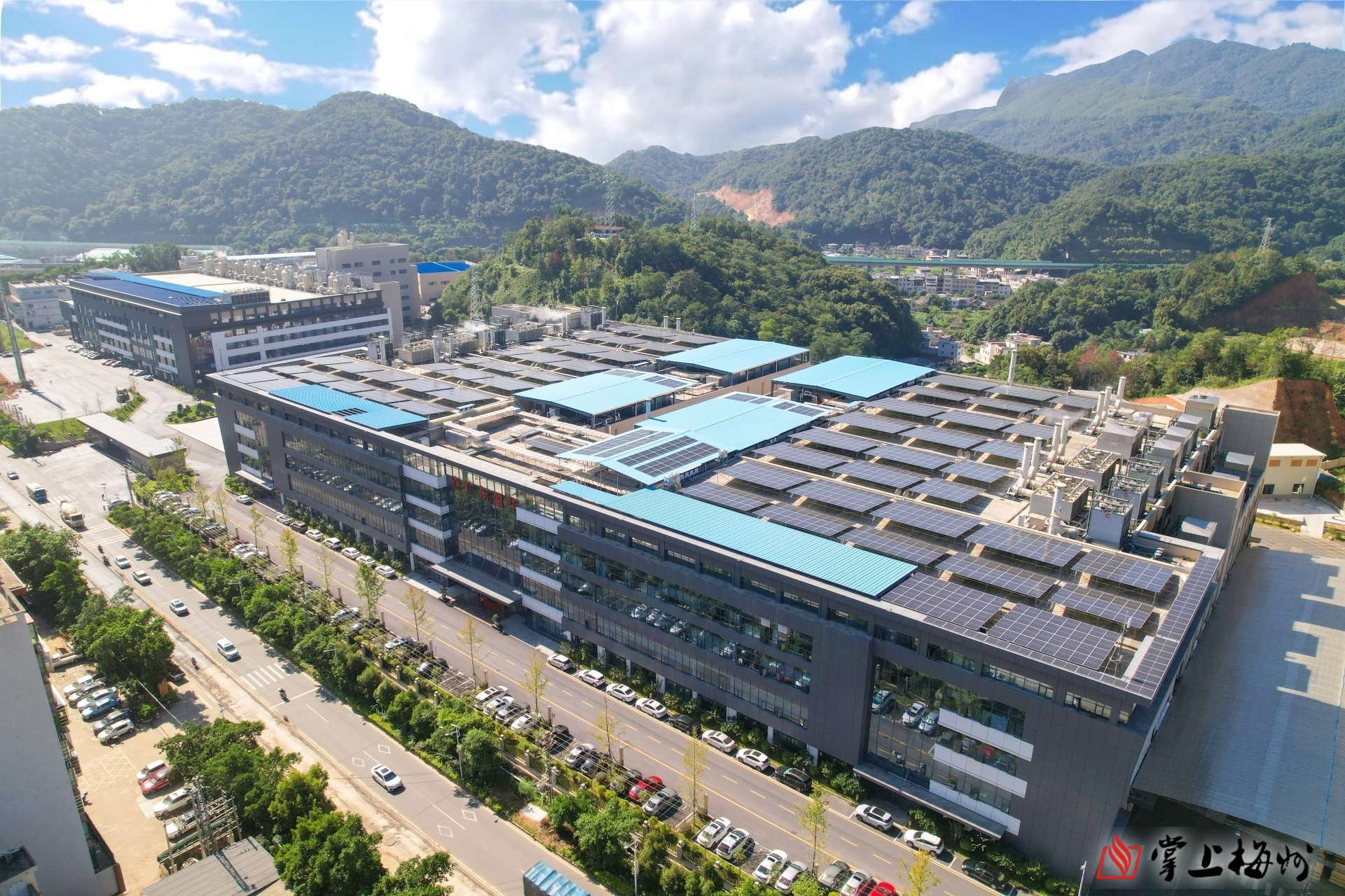 深耕銅箔創佳績 向“新”而行促蝶變——記全國工業和信息化系統先進集體廣東盈華電子科技有限公司